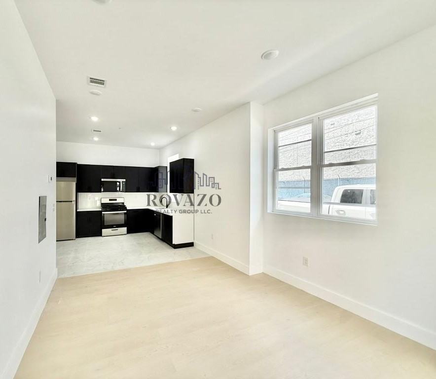 98 Clinton Ave #101AB - Photo 2 of 3