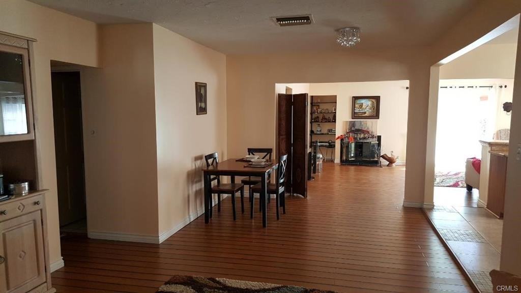 5122 Lindley Avenue - Photo 4 of 8