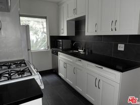 1475 S Wooster St - Photo 1 of 1