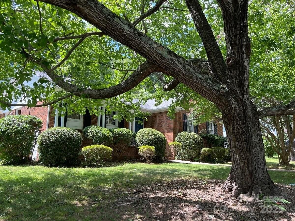 6734 Knollgate Drive - Photo 2 of 12