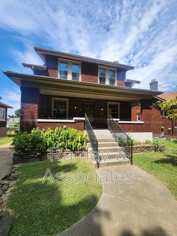 831 Eastern Pkwy - Photo 2 of 34