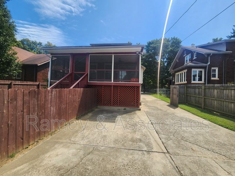 831 Eastern Pkwy - Photo 5 of 34