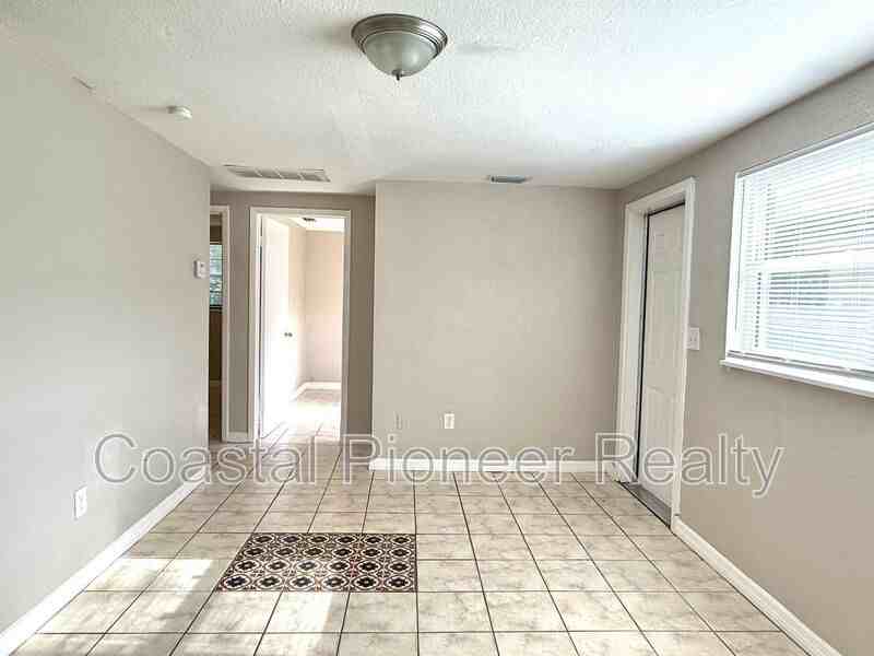 2576 42nd Ave N #A - Photo 5 of 16