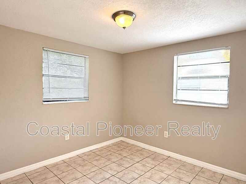 2576 42nd Ave N #A - Photo 6 of 16