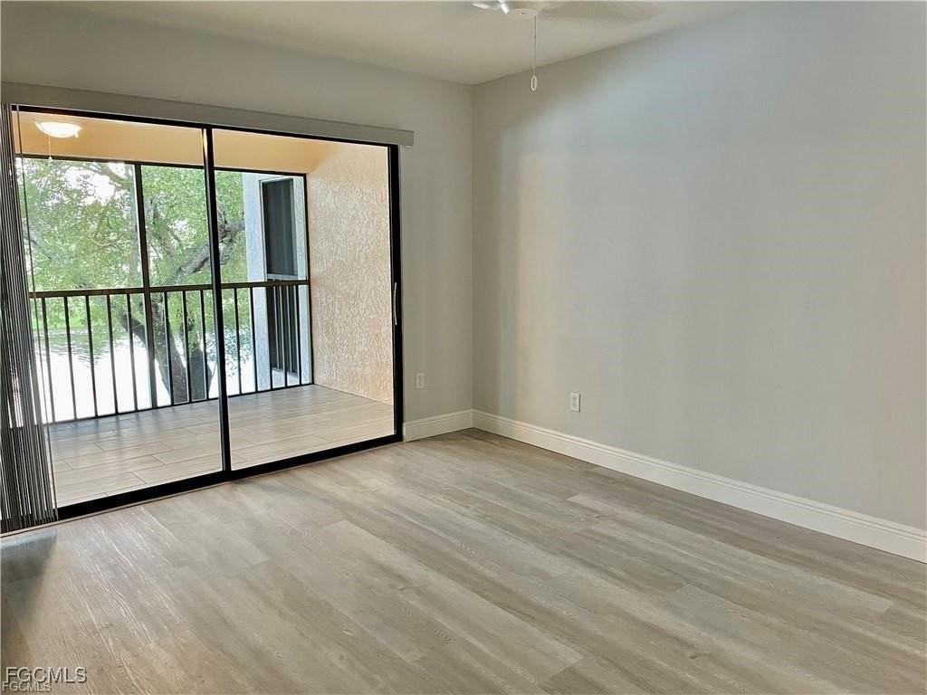 5650 Trailwinds Dr Apt 122 #122 - Photo 7 of 22