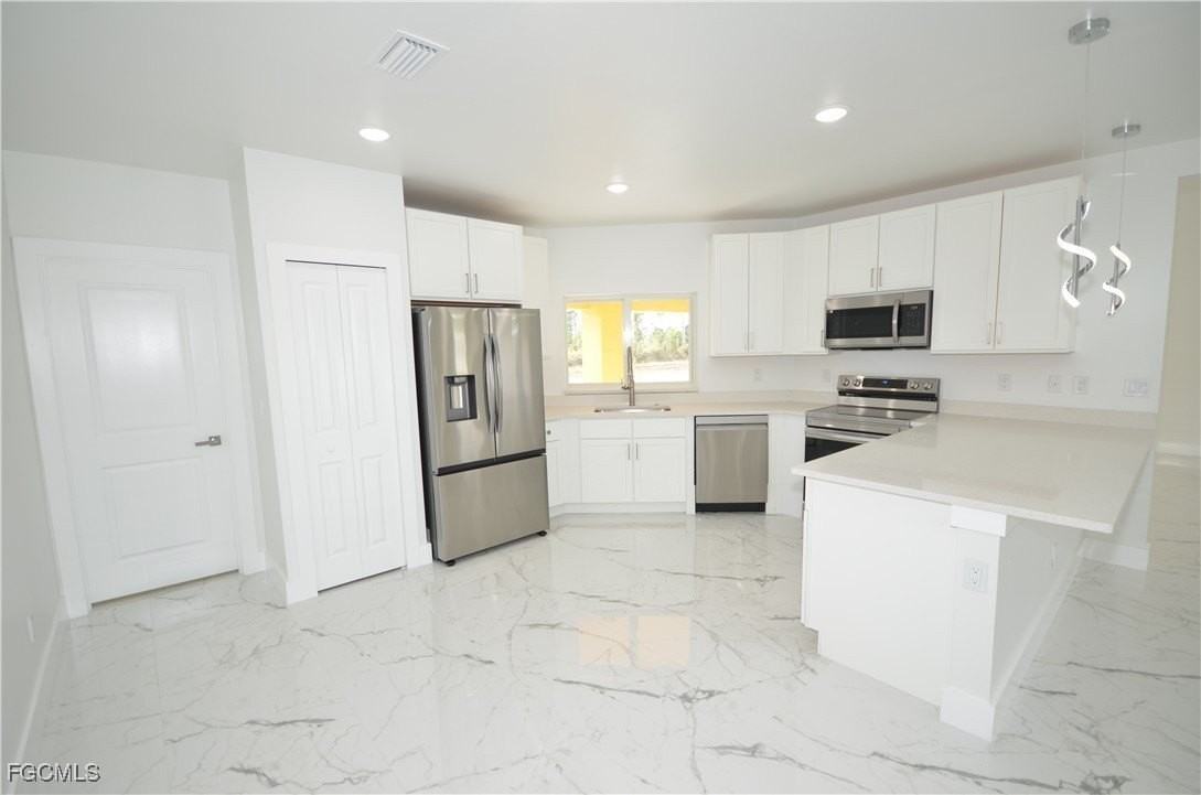 1132 Edelweiss St E - Photo 7 of 50