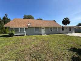 featured image of 2210 Cantor Ln Apt A #A