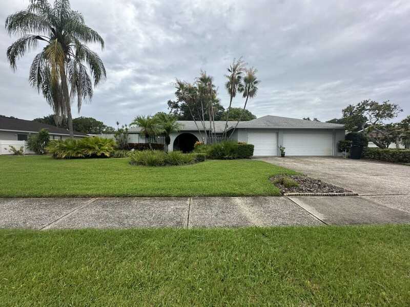 2780 Landmark Dr - Photo 3 of 50