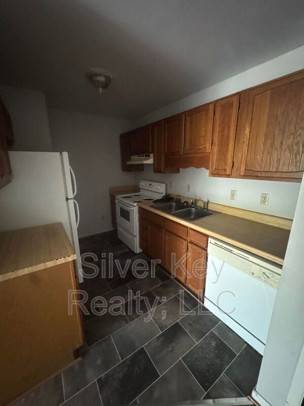 311 Sunset Dr #15 - Photo 4 of 8