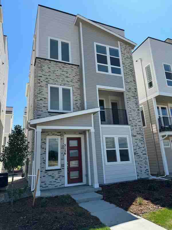 5156 Robb St - Photo 2 of 38