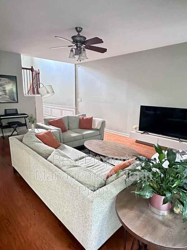 13297 Marrywood Ct - Photo 3 of 11