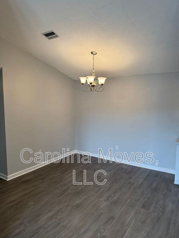 107 Pelham Square Way - Photo 7 of 16