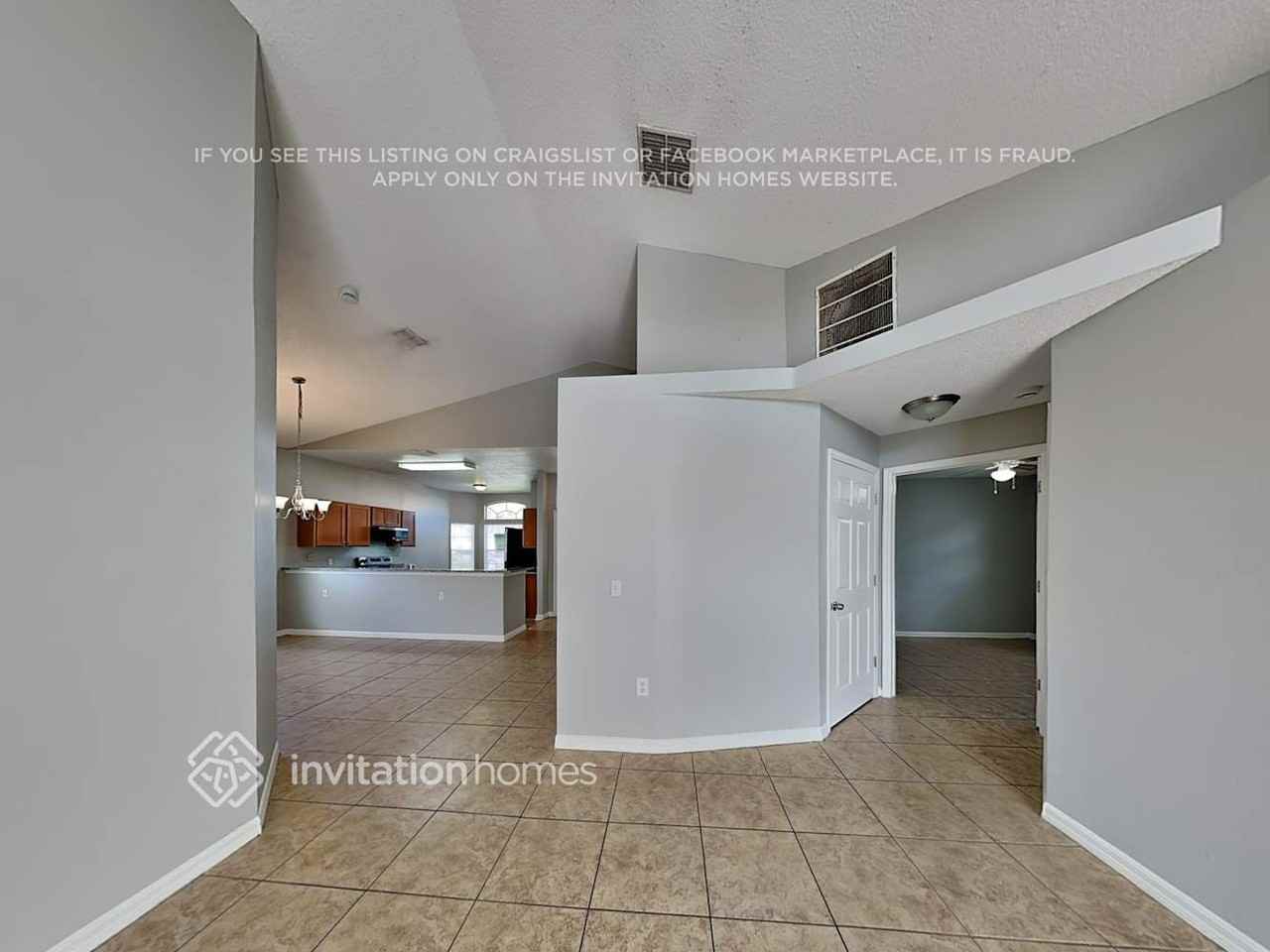 252 Aylesbury Ln - Photo 4 of 18