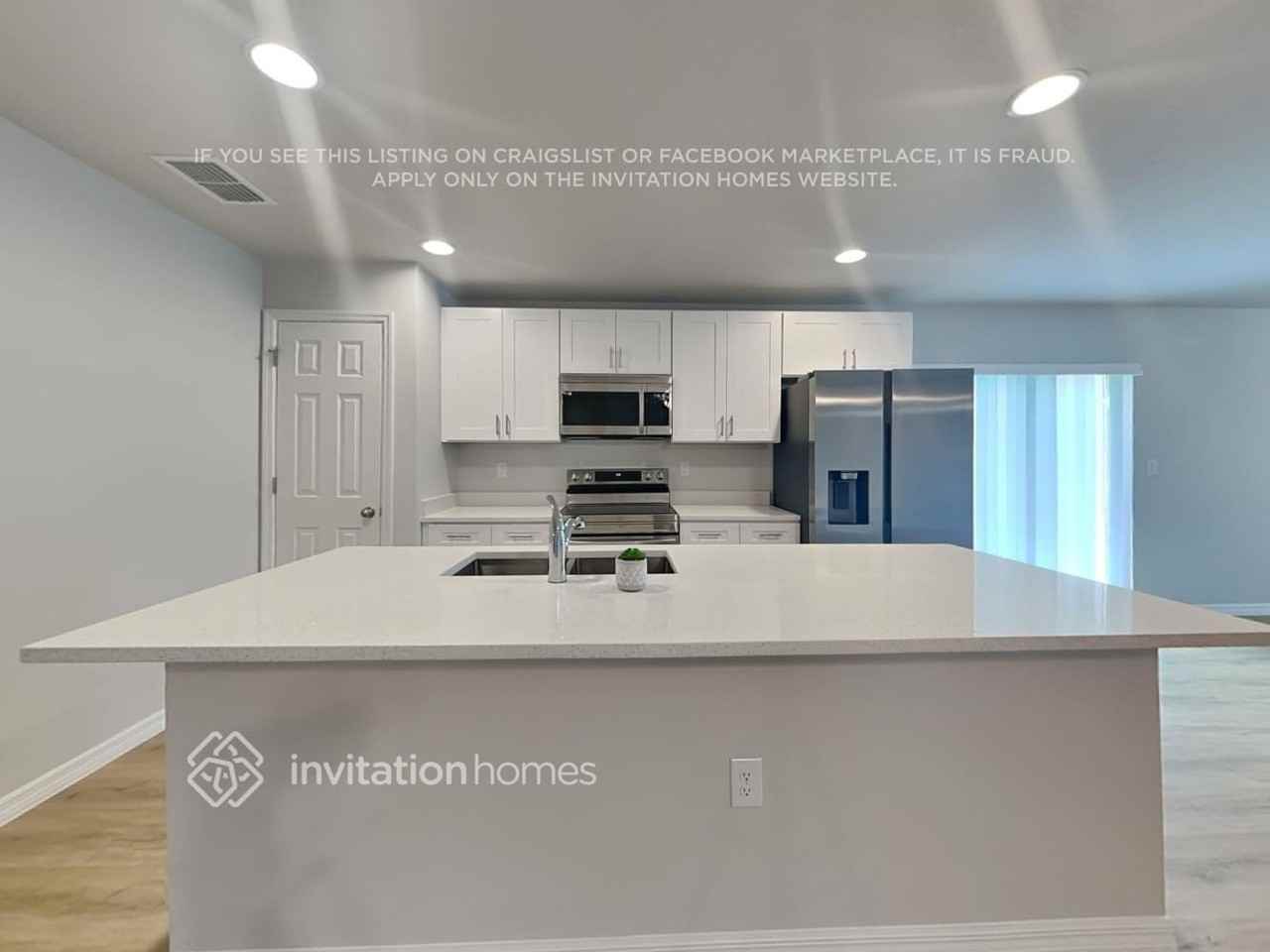 406 Gallagher Street Southwest - Photo 7 of 23