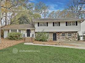 2571 Riverglenn Cir - Photo 1 of 1