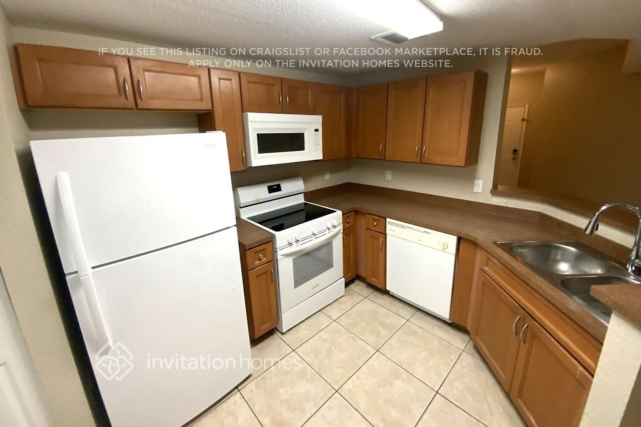 1706 Ne 6th St #1309 - Photo 7 of 16