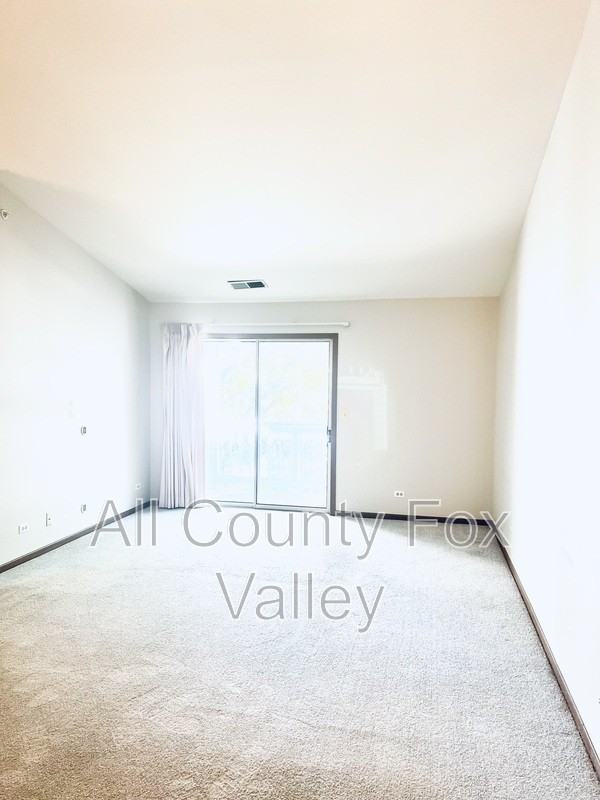 1408 W Crane St #6 - Photo 6 of 20