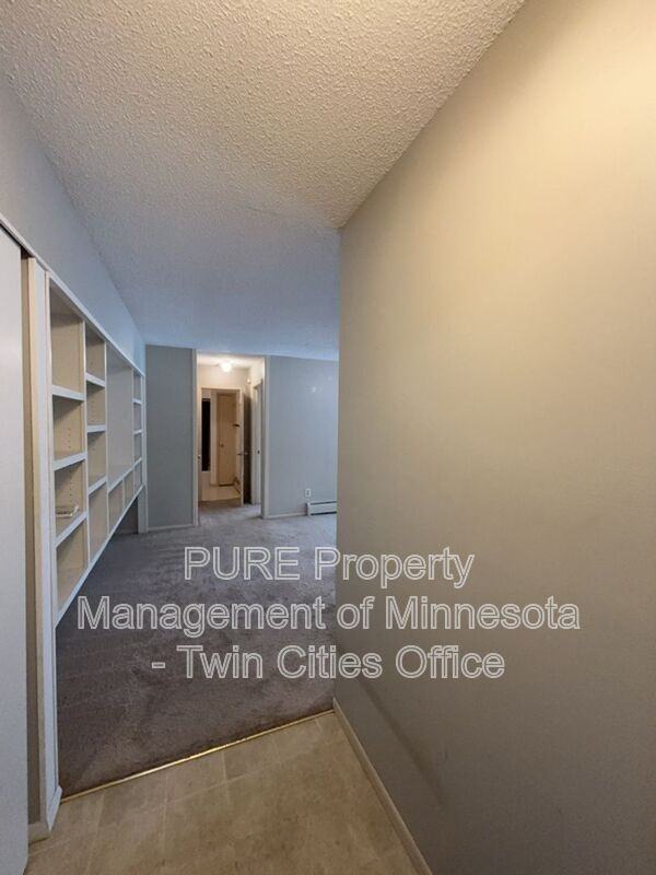 1311 W 82nd St #D - Photo 3 of 16