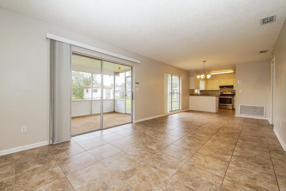 2141 Kendall Ct - Photo 3 of 16