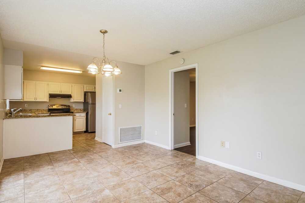 2141 Kendall Ct - Photo 7 of 16