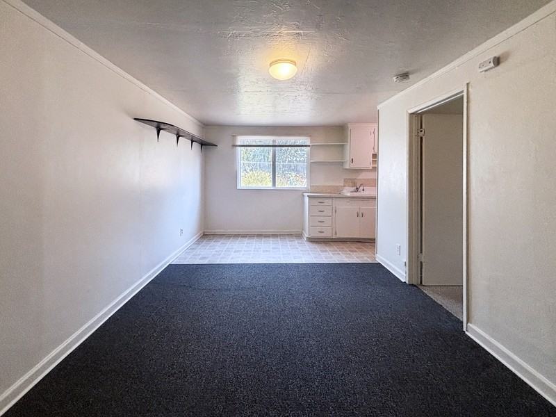 1945 1/2 Lawrence St - Photo 2 of 11