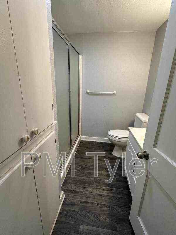 107 Traci Lynn St - Photo 4 of 14