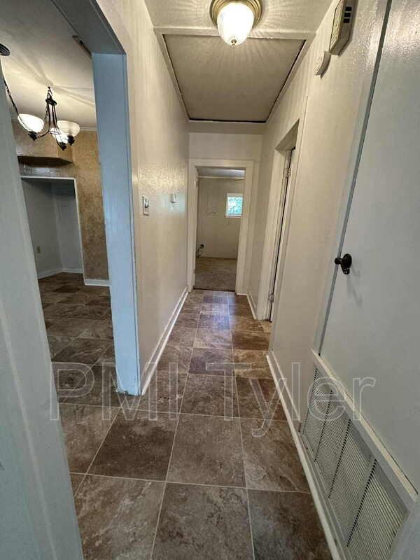 427 Turkey Creek Dr - Photo 6 of 17