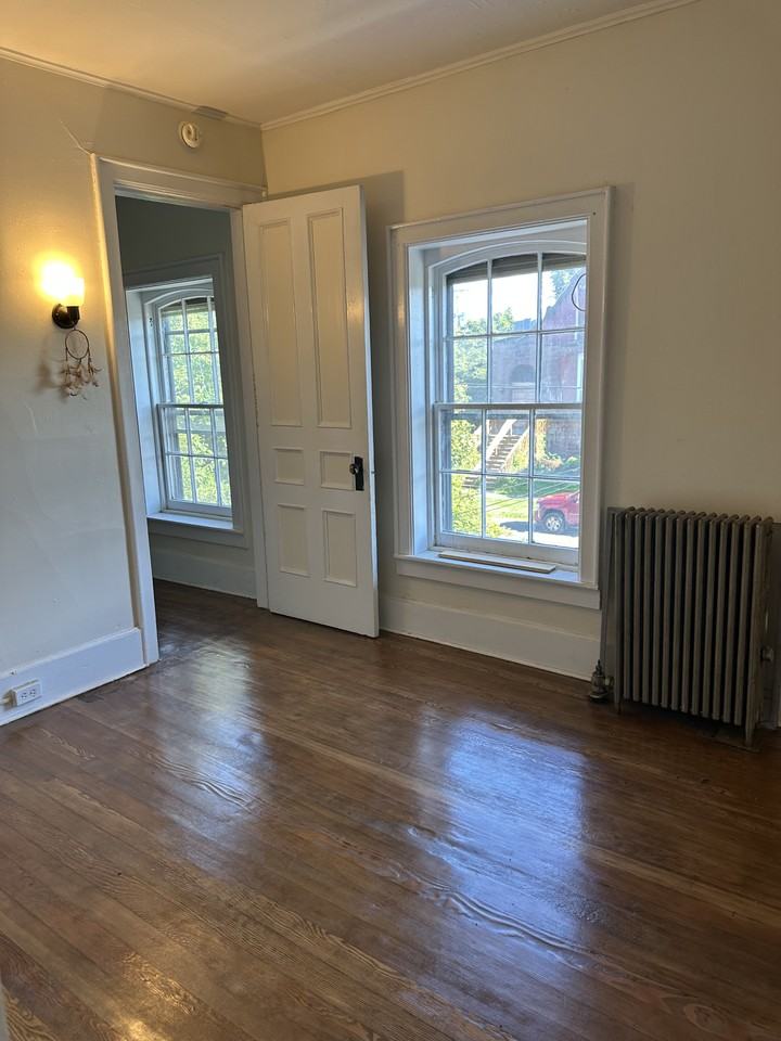 188 W 2nd St #6 - Photo 3 of 10