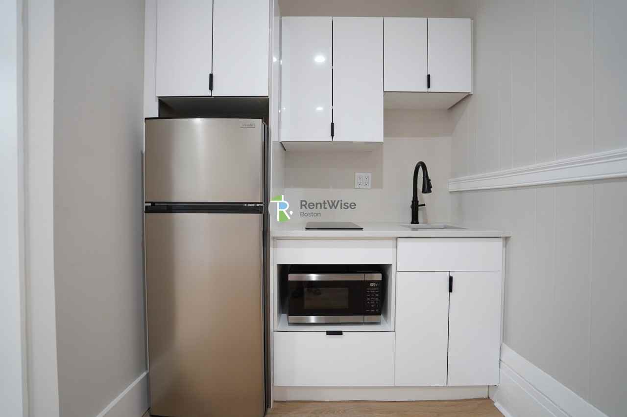 142 Dorchester Street #2