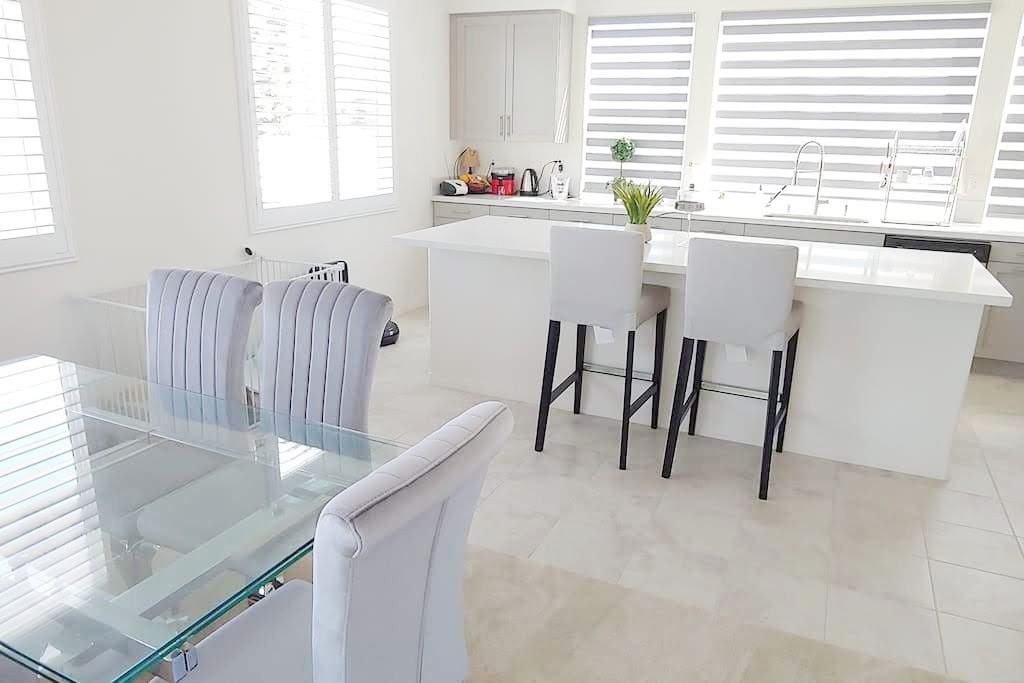 811 N Dalton Ave - Photo 2 of 21