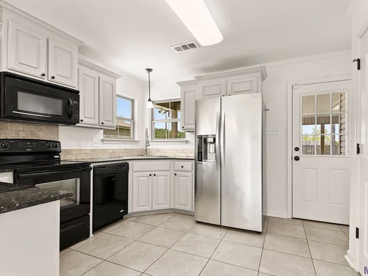 25271 Black Lake Ave #NA - Photo 3 of 10