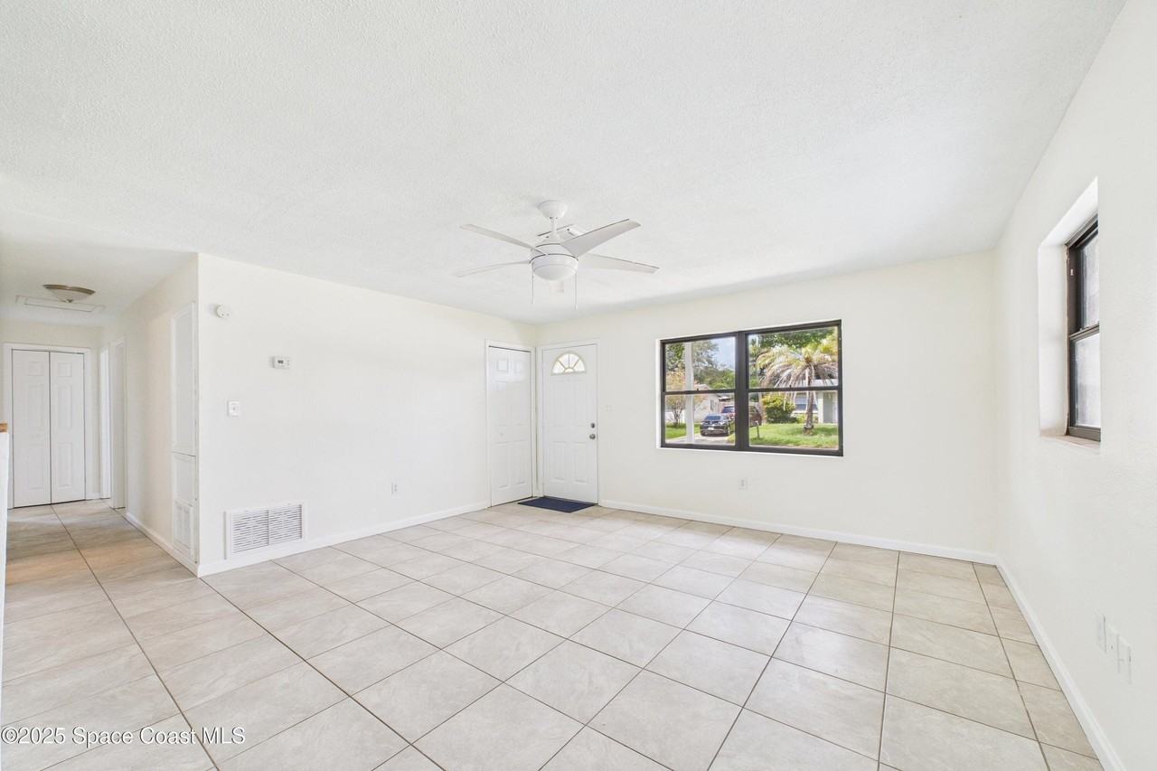 4339 Plompton Dr #NA - Photo 3 of 10