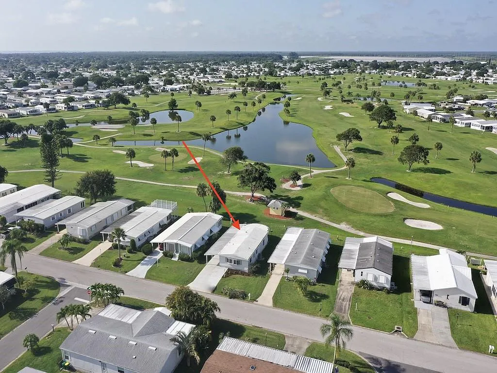 1035 Royal Palm Dr #NA - Photo 2 of 9