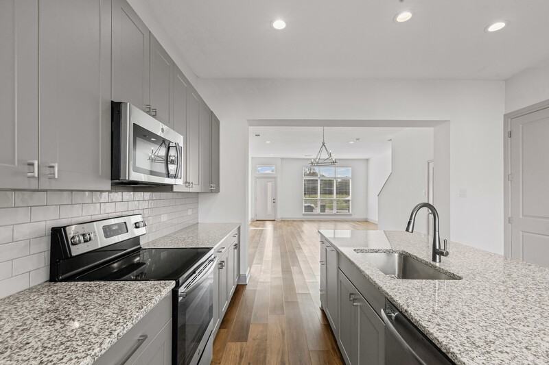 3136 Wayside Ave - Photo 5 of 12