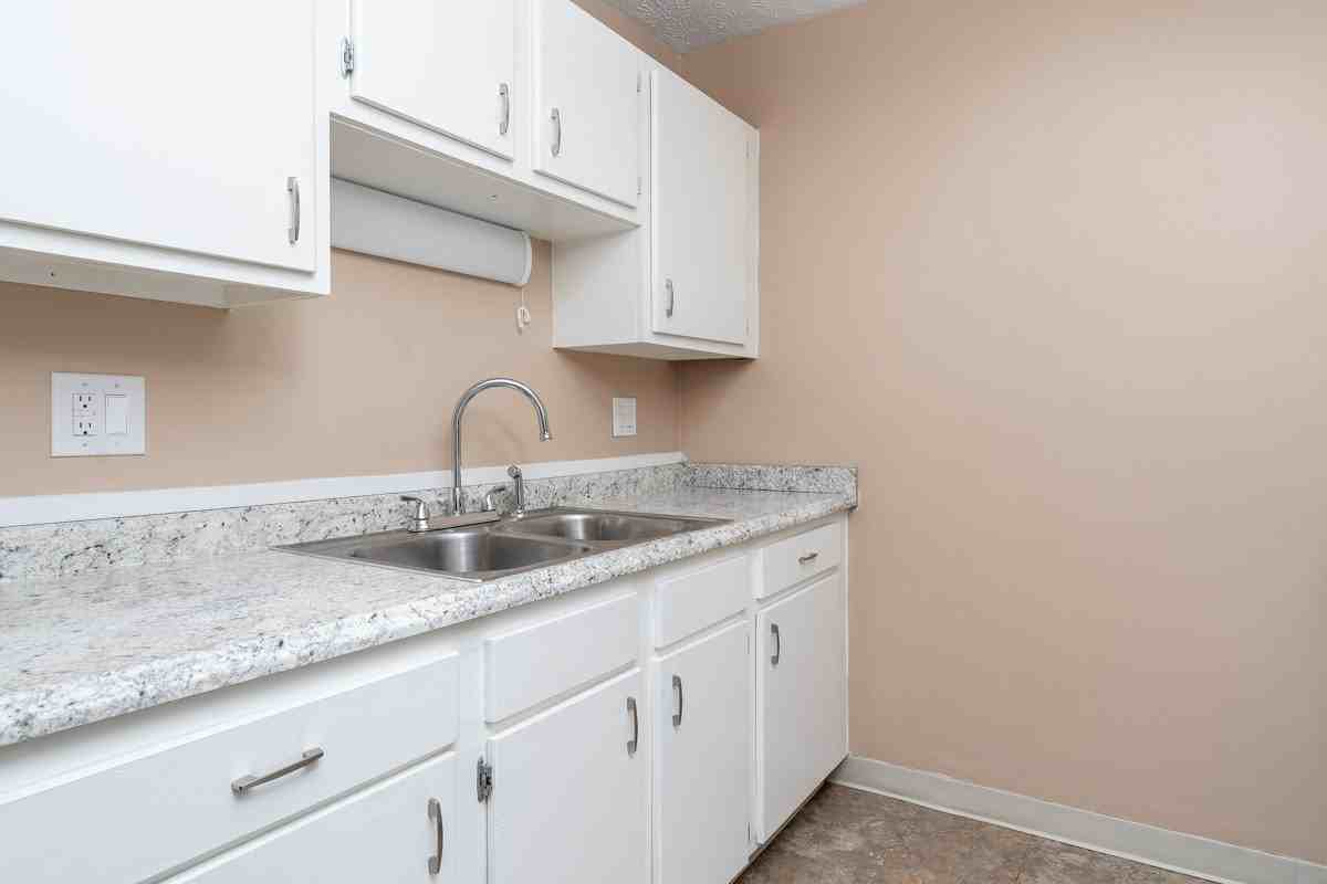 4 Posey Dr #B8 - Photo 3 of 4