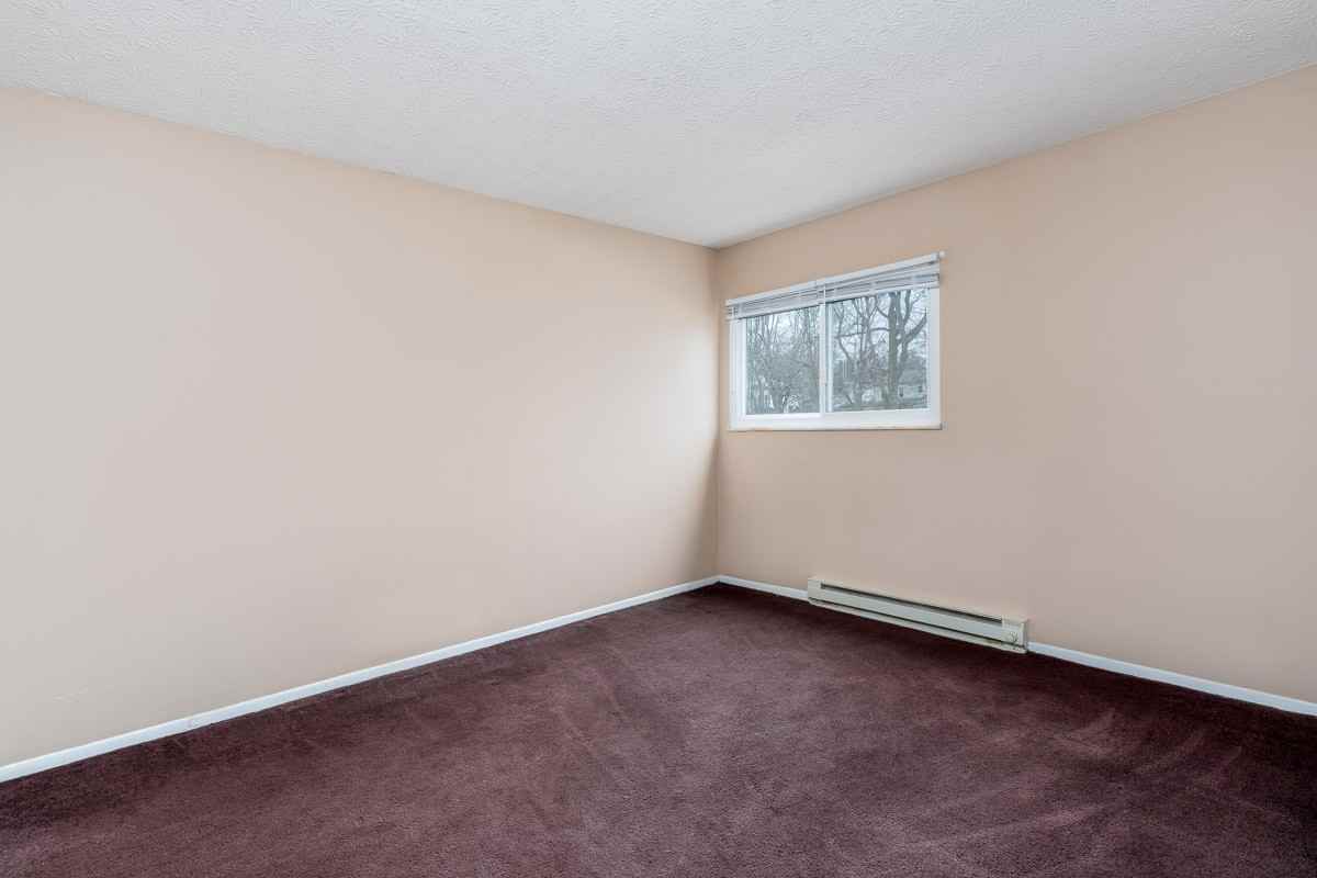 4 Posey Dr #B8 - Photo 4 of 4