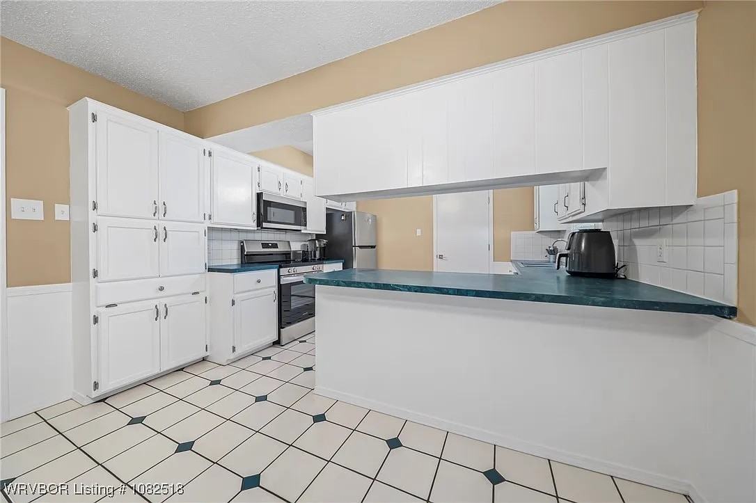 3203 S 65th Cir #NA - Photo 6 of 25