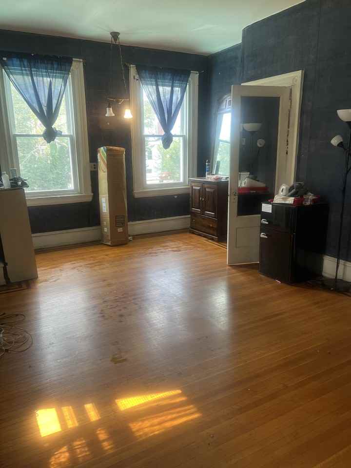 5124 N Broad St #NA - Photo 2 of 4