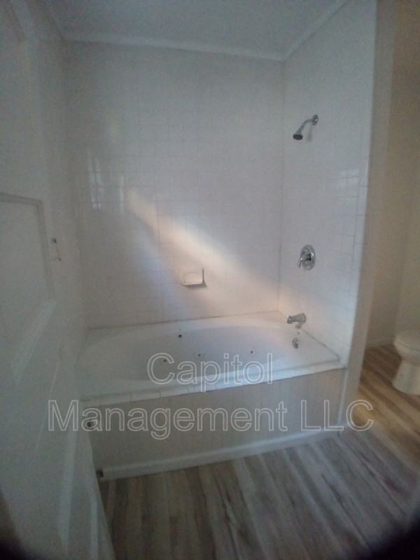 220 W Lapeer St #2 - Photo 6 of 9