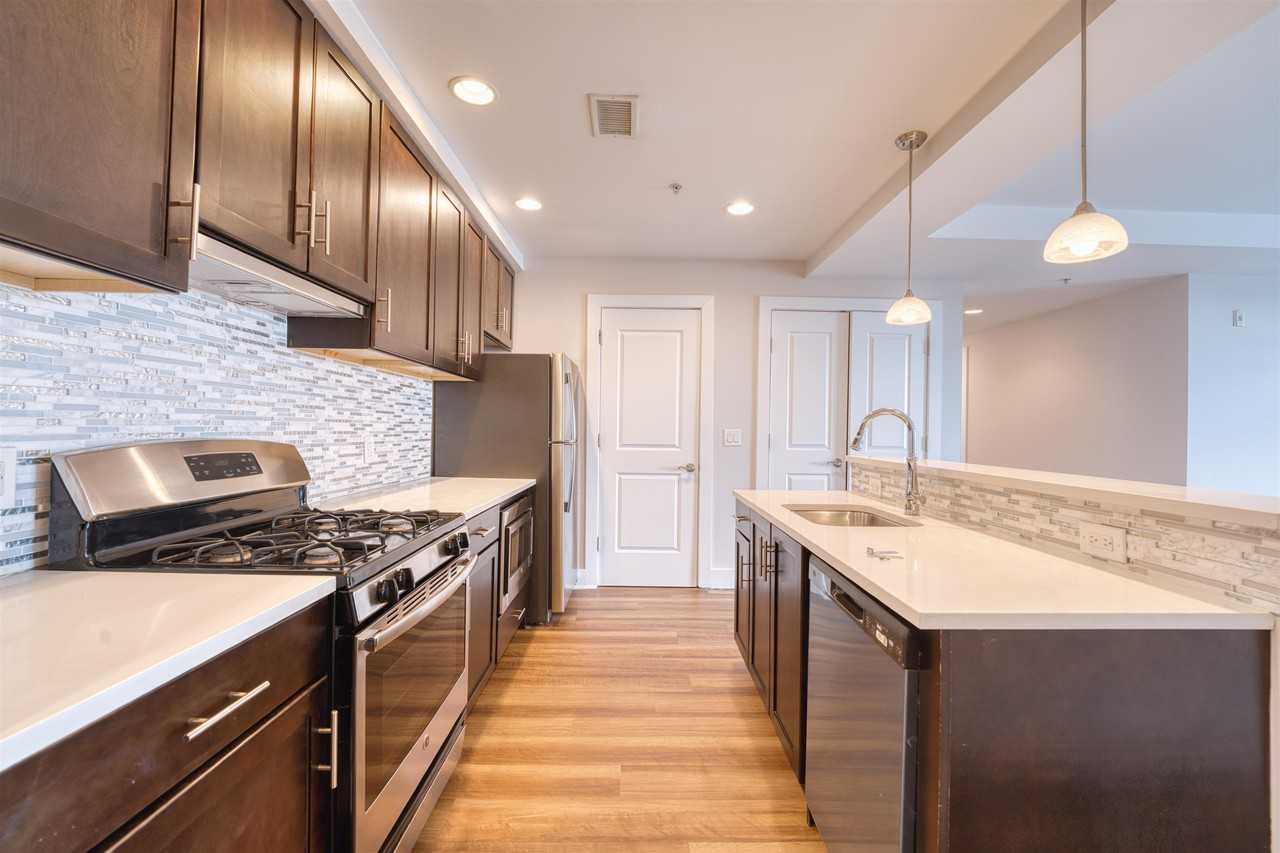 1040 Kennedy Blvd #602 - Photo 2 of 35