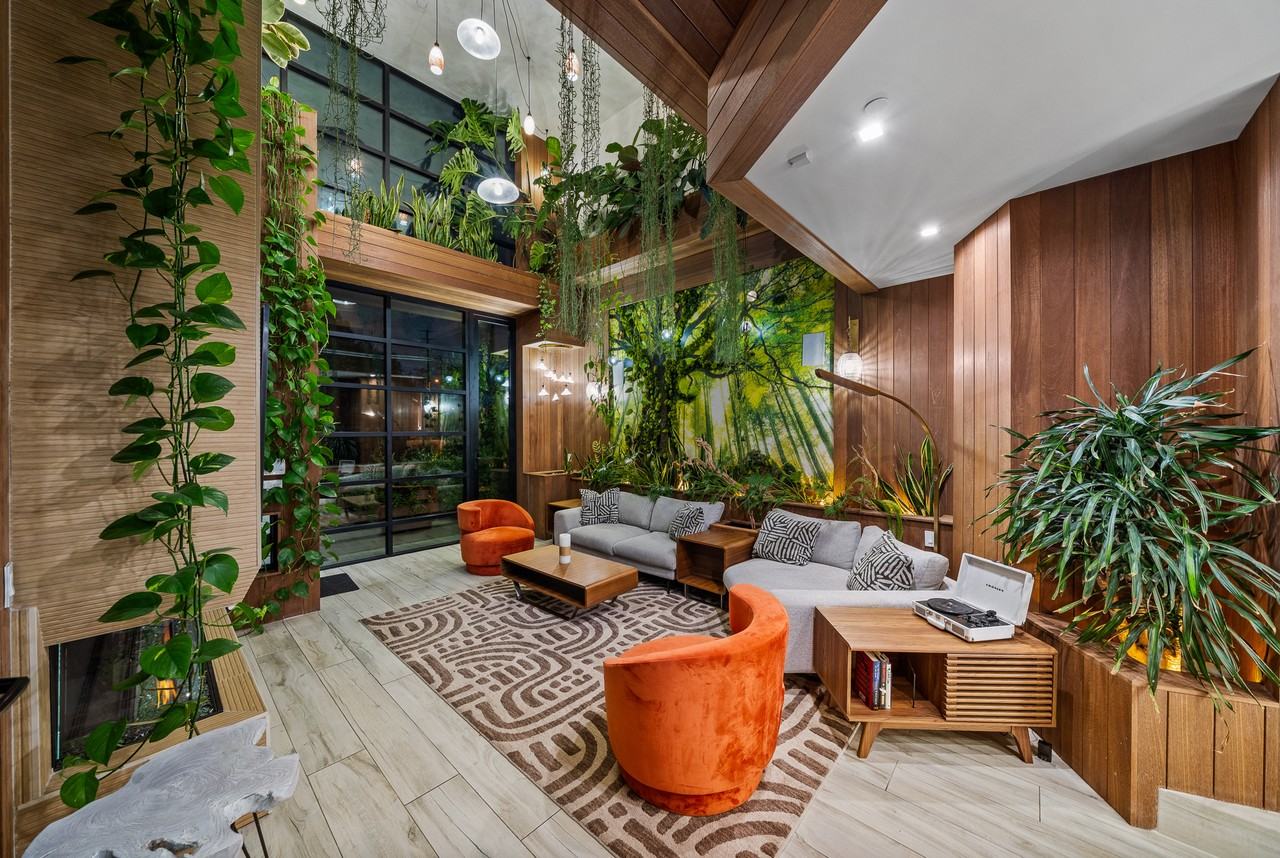 836 California Ave #NA - Photo 3 of 38