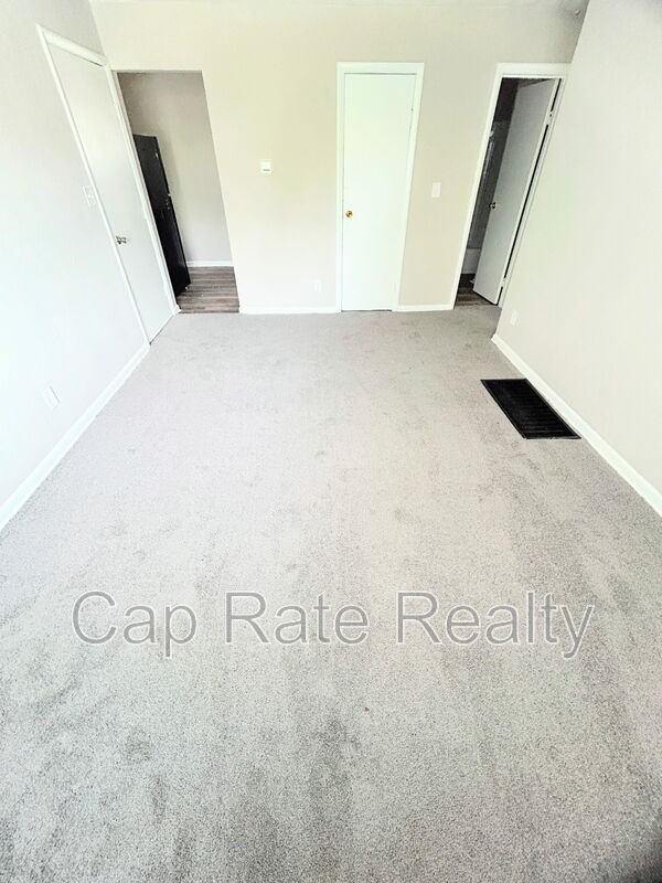 981 E 13th Ave - Photo 2 of 11