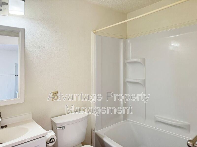 365 Jackson St W #3B - Photo 6 of 7