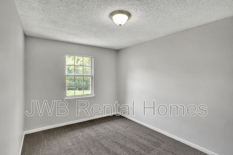 7120 Buffalo Ave - Photo 6 of 13