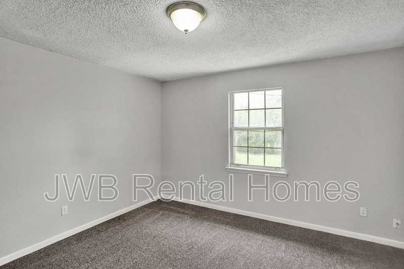 7120 Buffalo Ave - Photo 7 of 13