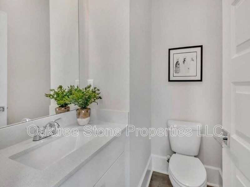 456 Parkway Dr Ne #4 - Photo 6 of 22