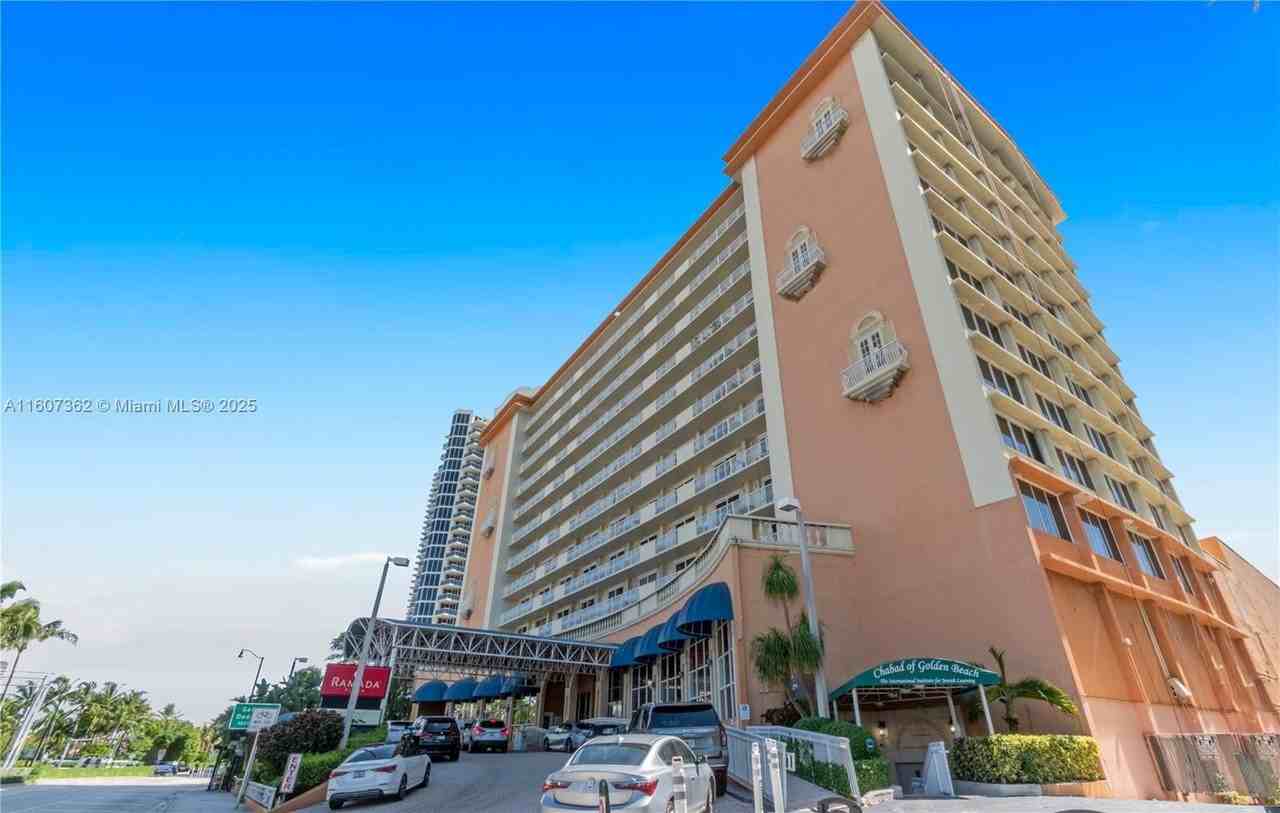 19201 Collins Ave #248 - Photo 3 of 26