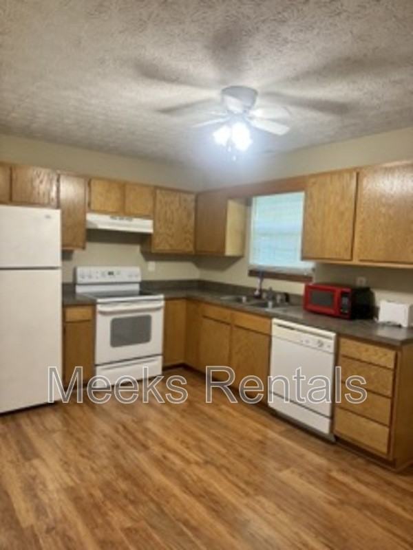 110 Mount Vernon Ln - Photo 2 of 5