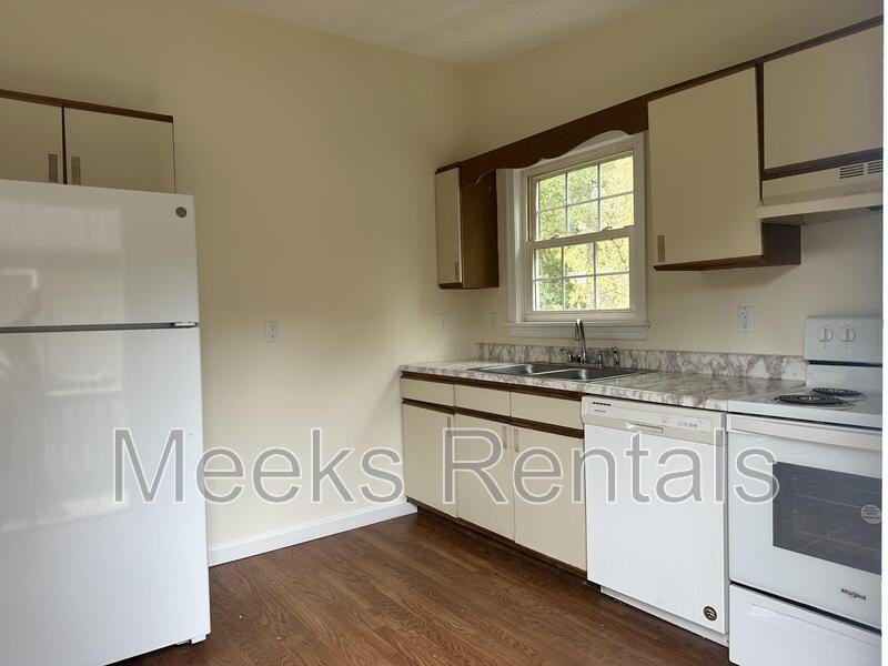 112 Botley Ln - Photo 3 of 7