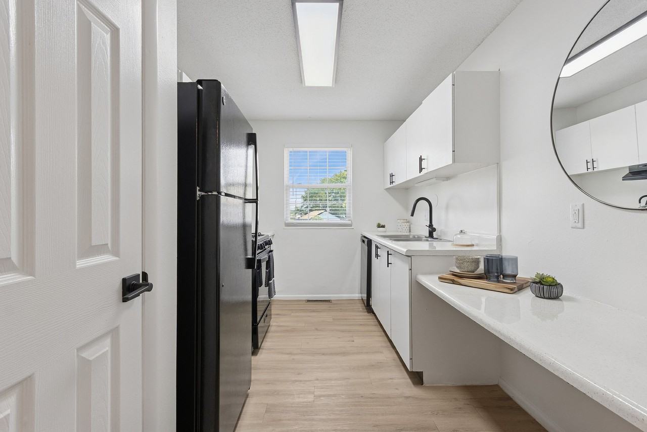 ReNew on Lindbergh - Photo 2 of 50